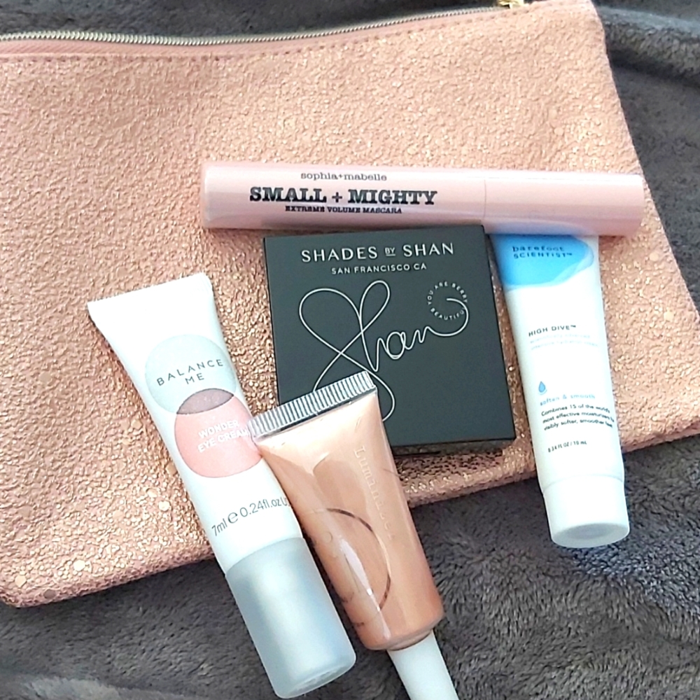 5pc (1 Full Size) Makeup Bundle w Free bag